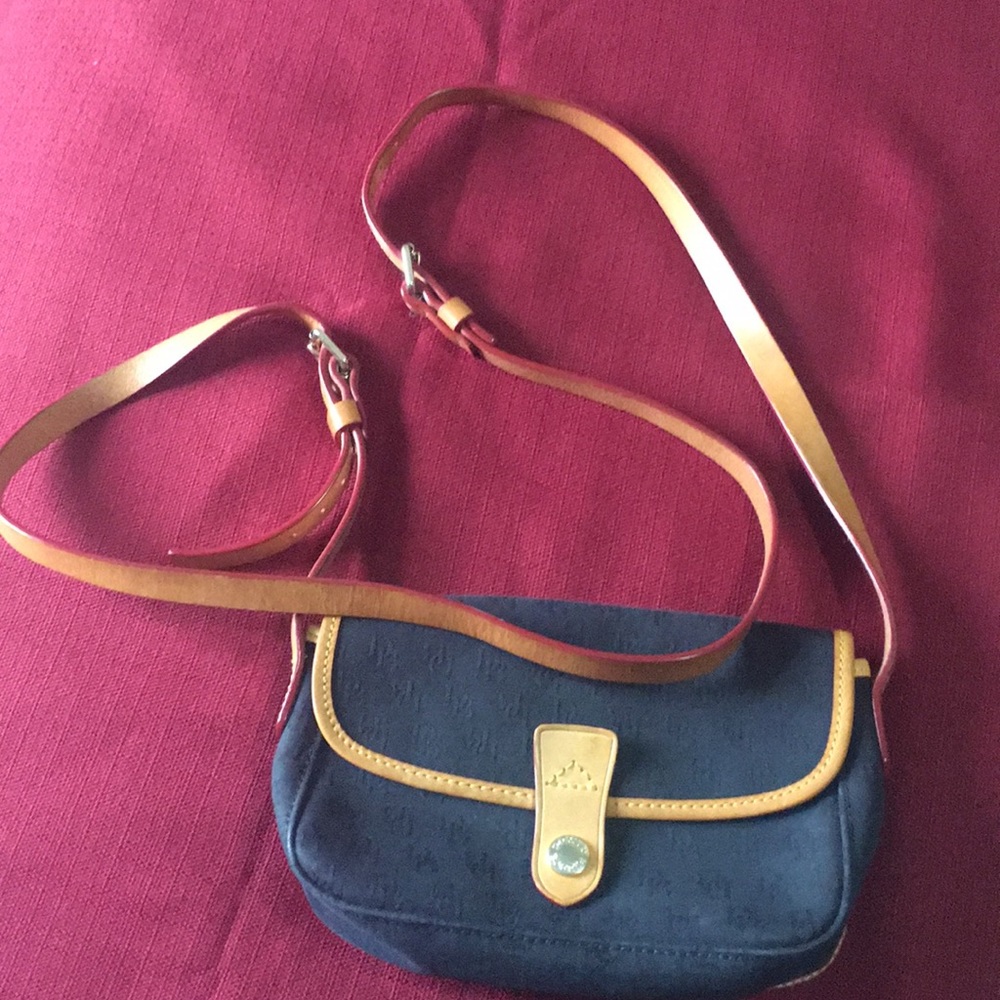 Cute Dooney & Bourke Sling bag